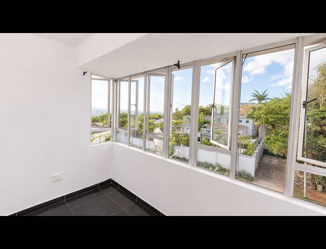 1.5 BEDROOM APARTMENT FOR SALE IN ESSENWOOD